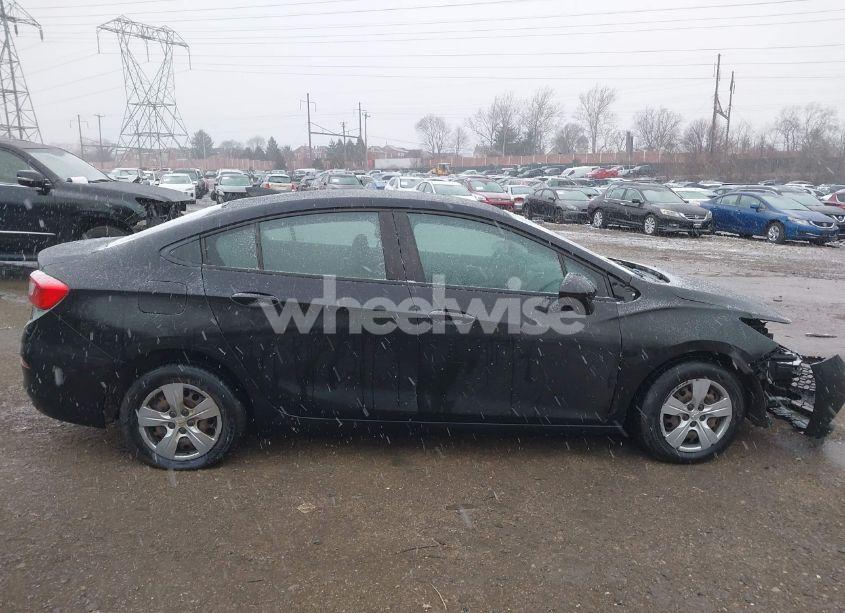 Photo 13 of 2017 Chevrolet Cruze LS AUTO (VIN 1G1BC5SM0H7188592)