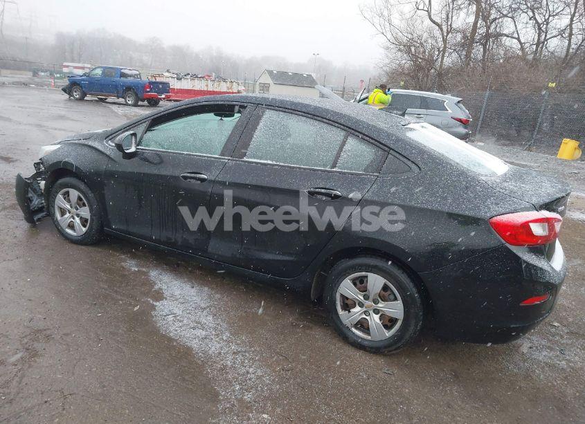 Photo 3 of 2017 Chevrolet Cruze LS AUTO (VIN 1G1BC5SM0H7188592)