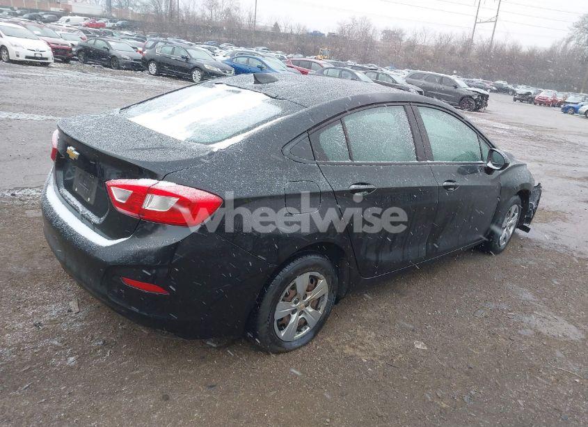 Photo 4 of 2017 Chevrolet Cruze LS AUTO (VIN 1G1BC5SM0H7188592)