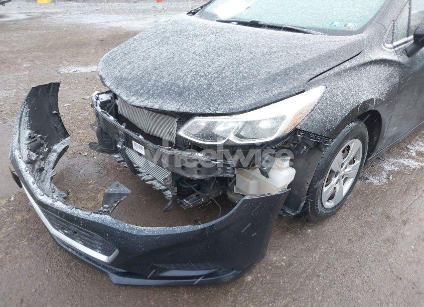 Photo 6 of 2017 Chevrolet Cruze LS AUTO (VIN 1G1BC5SM0H7188592)