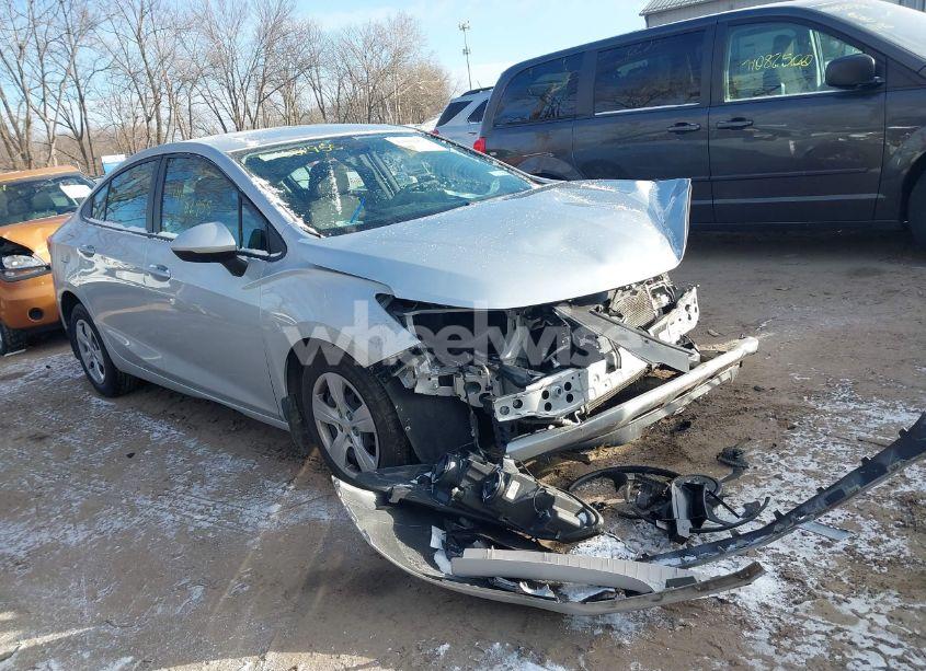 2017 Chevrolet Cruze LS AUTO (VIN 1G1BC5SM0H7195462) main photo