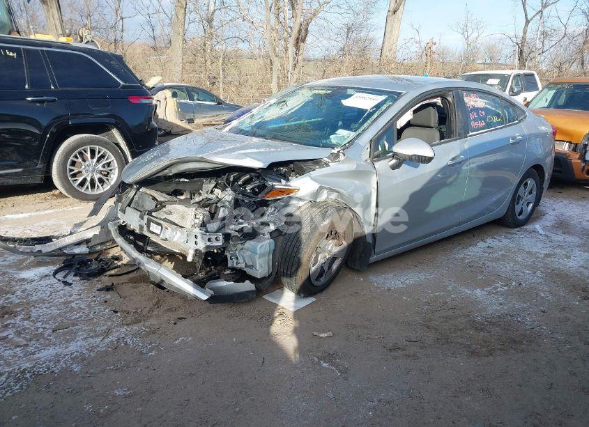 Photo 2 of 2017 Chevrolet Cruze LS AUTO (VIN 1G1BC5SM0H7195462)