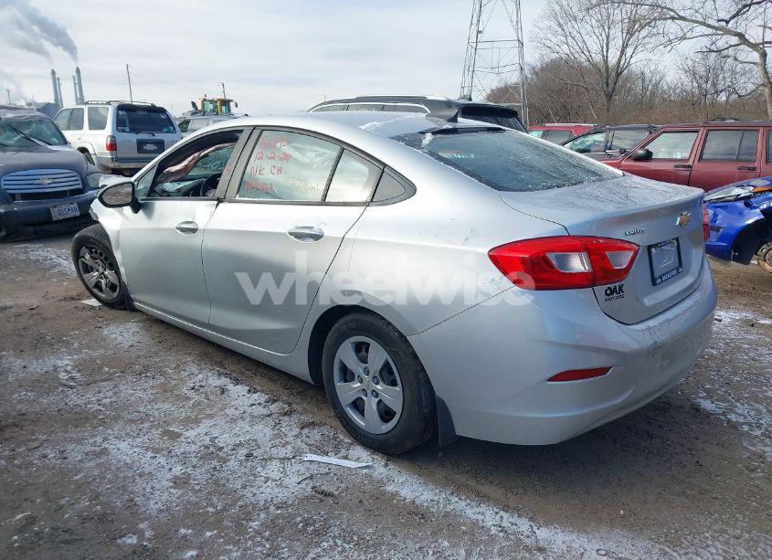 Photo 3 of 2017 Chevrolet Cruze LS AUTO (VIN 1G1BC5SM0H7195462)