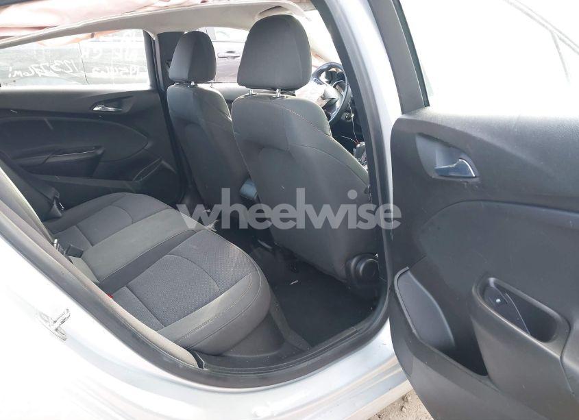 Photo 8 of 2017 Chevrolet Cruze LS AUTO (VIN 1G1BC5SM0H7195462)