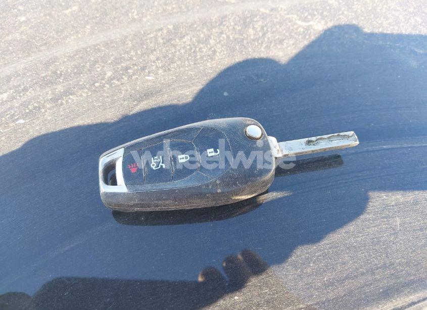 Photo 11 of 2017 Chevrolet Cruze LS AUTO (VIN 1G1BC5SM0H7215838)