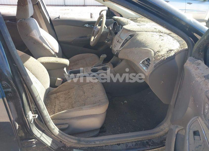 Photo 5 of 2017 Chevrolet Cruze LS AUTO (VIN 1G1BC5SM0H7215838)