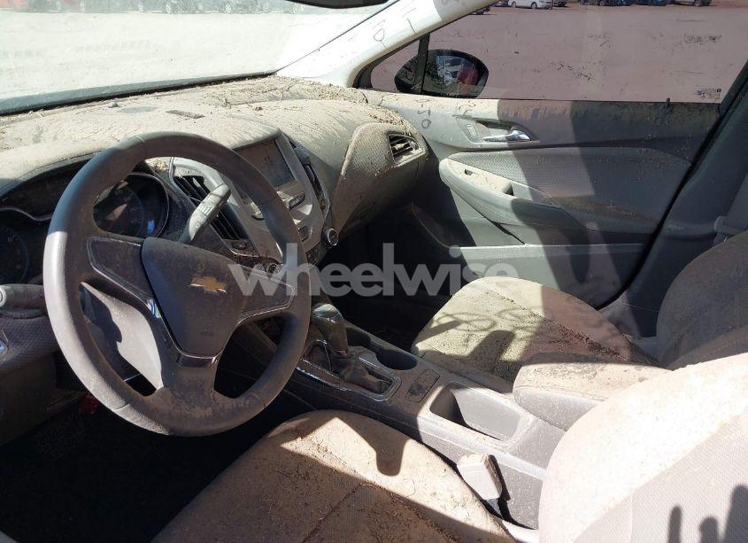 Photo 6 of 2017 Chevrolet Cruze LS AUTO (VIN 1G1BC5SM0H7215838)