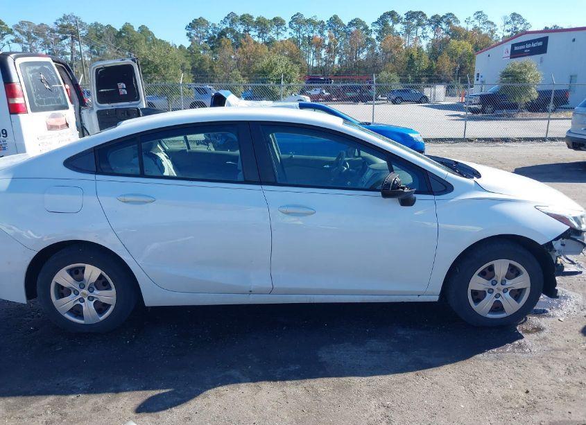 Photo 13 of 2017 Chevrolet Cruze LS AUTO (VIN 1G1BC5SM0H7255207)