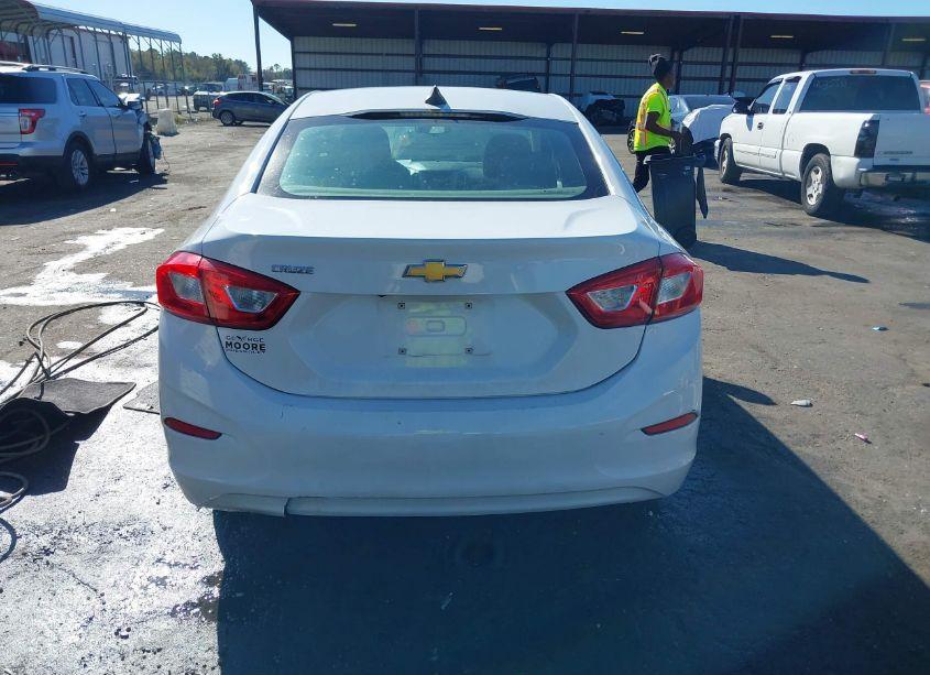 Photo 16 of 2017 Chevrolet Cruze LS AUTO (VIN 1G1BC5SM0H7255207)
