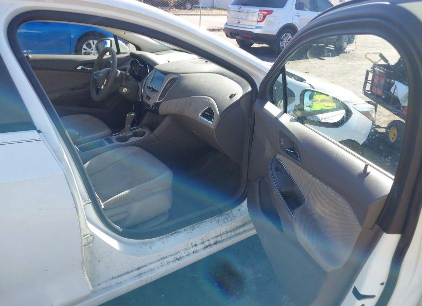 Photo 5 of 2017 Chevrolet Cruze LS AUTO (VIN 1G1BC5SM0H7255207)