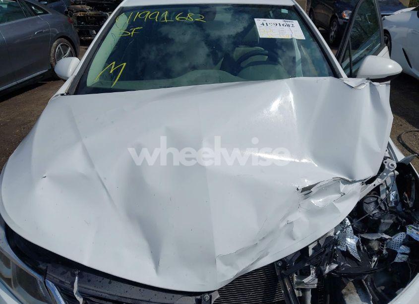 Photo 10 of 2017 Chevrolet Cruze LS AUTO (VIN 1G1BC5SM0H7271603)