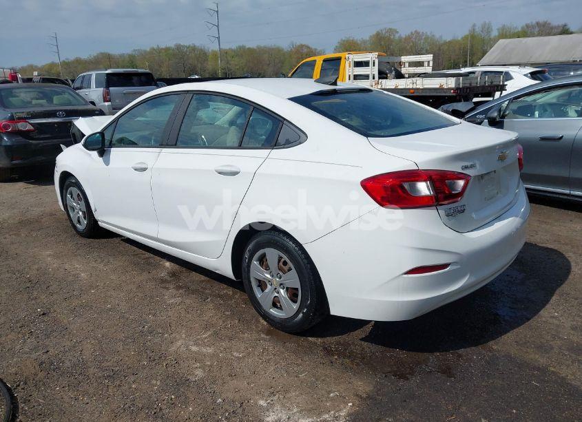 Photo 3 of 2017 Chevrolet Cruze LS AUTO (VIN 1G1BC5SM0H7271603)