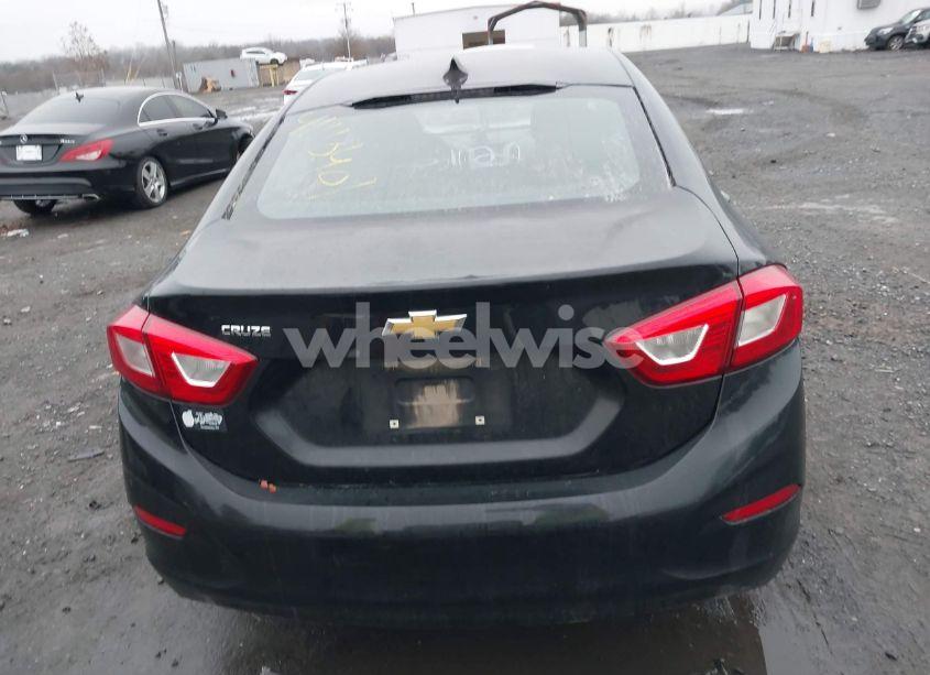 Photo 16 of 2017 Chevrolet Cruze LS AUTO (VIN 1G1BC5SM0H7281452)
