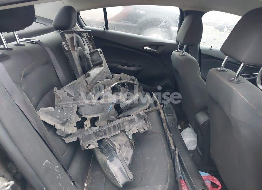 Photo 8 of 2017 Chevrolet Cruze LS AUTO (VIN 1G1BC5SM0H7281452)