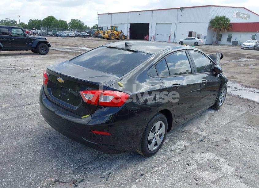 Photo 4 of 2018 Chevrolet Cruze LS AUTO (VIN 1G1BC5SM0J7119083)