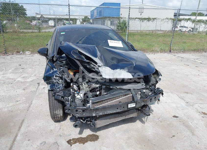 Photo 6 of 2018 Chevrolet Cruze LS AUTO (VIN 1G1BC5SM0J7119083)