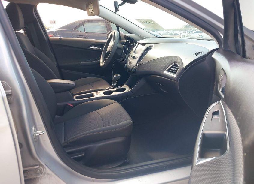 Photo 5 of 2018 Chevrolet Cruze LS AUTO (VIN 1G1BC5SM0J7126230)