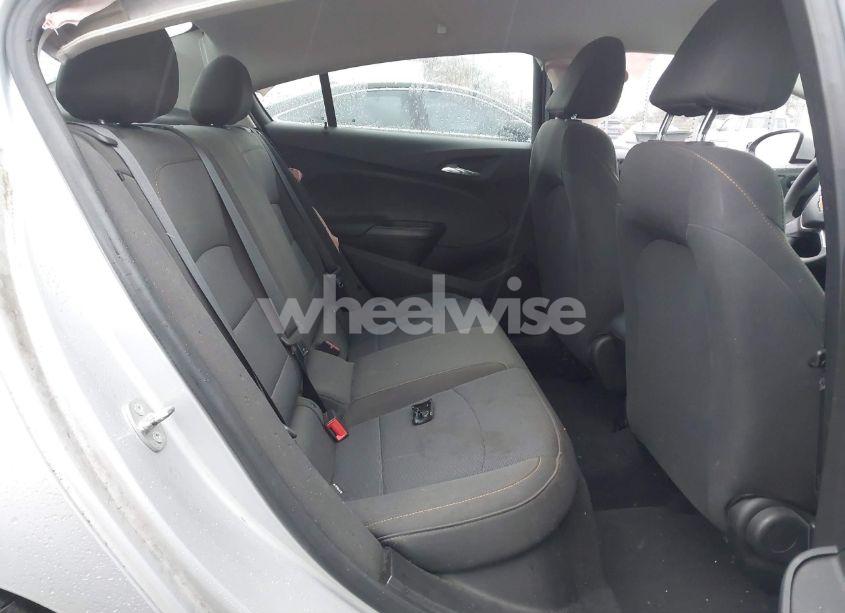 Photo 8 of 2018 Chevrolet Cruze LS AUTO (VIN 1G1BC5SM0J7136787)