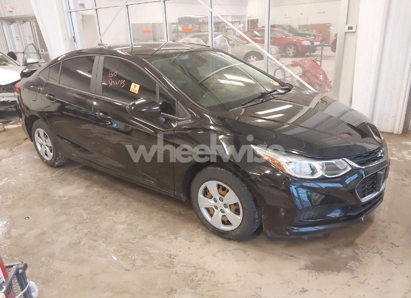 2018 Chevrolet Cruze LS AUTO (VIN 1G1BC5SM0J7143108) main photo