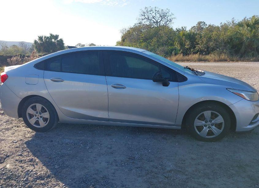 Photo 12 of 2018 Chevrolet Cruze LS AUTO (VIN 1G1BC5SM0J7148518)