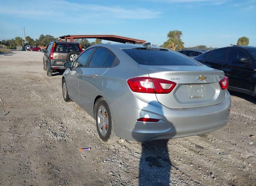 Photo 3 of 2018 Chevrolet Cruze LS AUTO (VIN 1G1BC5SM0J7148518)