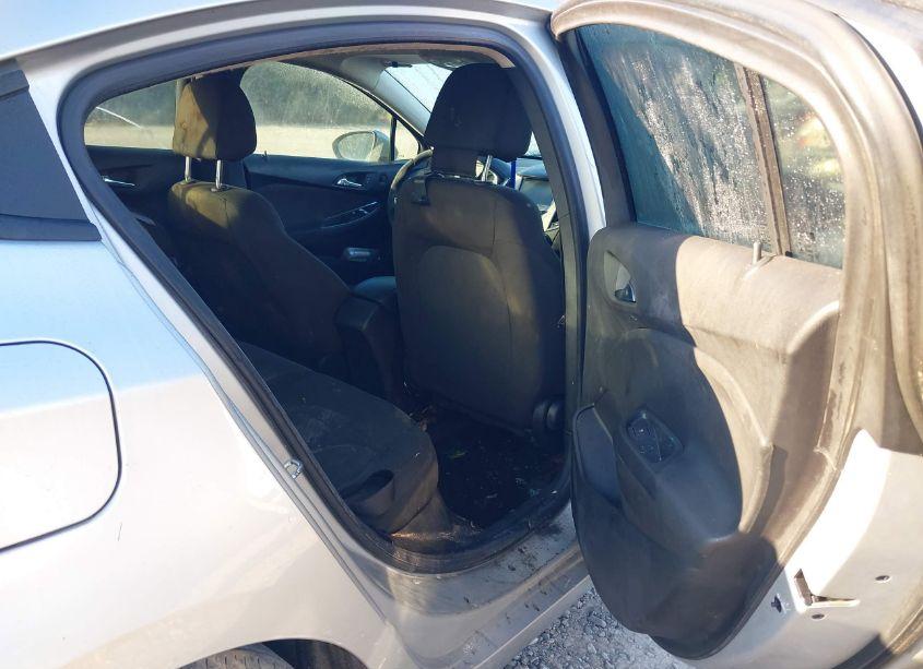 Photo 8 of 2018 Chevrolet Cruze LS AUTO (VIN 1G1BC5SM0J7148518)