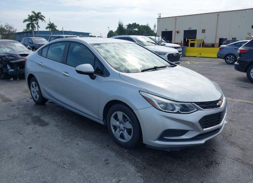 2018 Chevrolet Cruze LS AUTO (VIN 1G1BC5SM0J7149099) main photo