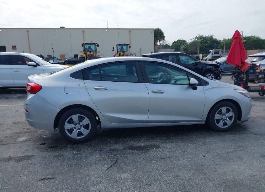 Photo 13 of 2018 Chevrolet Cruze LS AUTO (VIN 1G1BC5SM0J7149099)