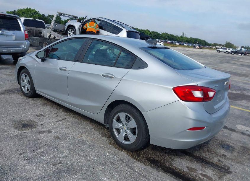 Photo 3 of 2018 Chevrolet Cruze LS AUTO (VIN 1G1BC5SM0J7149099)