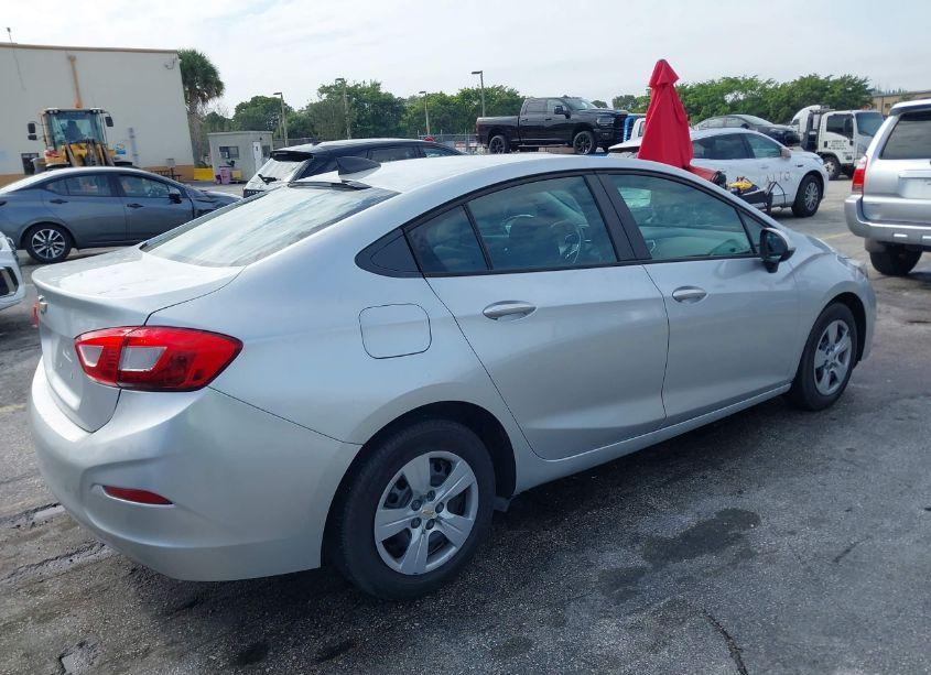 Photo 4 of 2018 Chevrolet Cruze LS AUTO (VIN 1G1BC5SM0J7149099)