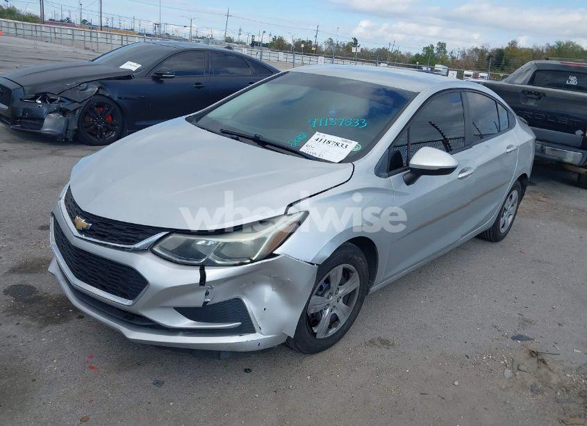 Photo 14 of 2018 Chevrolet Cruze LS AUTO (VIN 1G1BC5SM0J7156618)