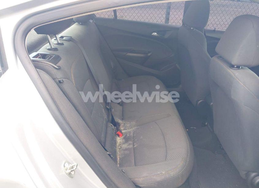 Photo 8 of 2018 Chevrolet Cruze LS AUTO (VIN 1G1BC5SM0J7156618)