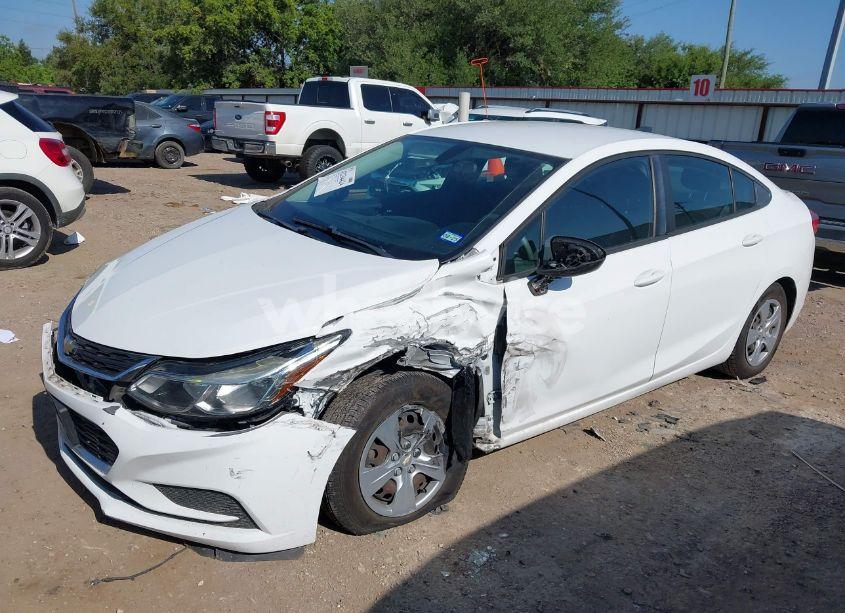 Photo 2 of 2018 Chevrolet Cruze LS AUTO (VIN 1G1BC5SM0J7172284)