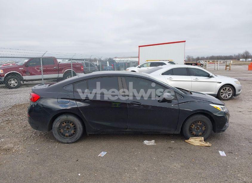 Photo 13 of 2018 Chevrolet Cruze LS AUTO (VIN 1G1BC5SM0J7216610)