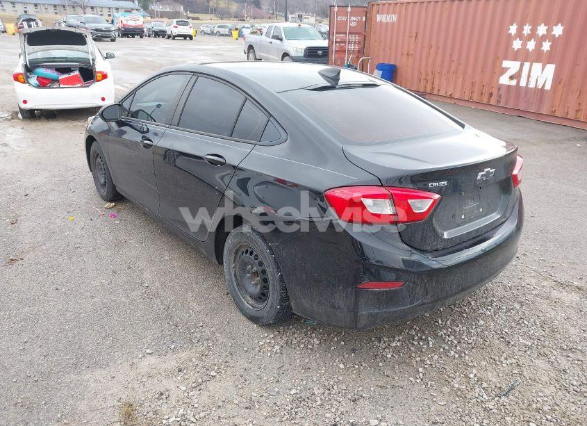 Photo 3 of 2018 Chevrolet Cruze LS AUTO (VIN 1G1BC5SM0J7216610)