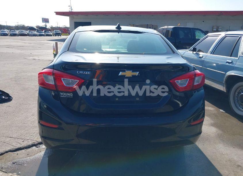 Photo 16 of 2018 Chevrolet Cruze LS AUTO (VIN 1G1BC5SM0J7239854)