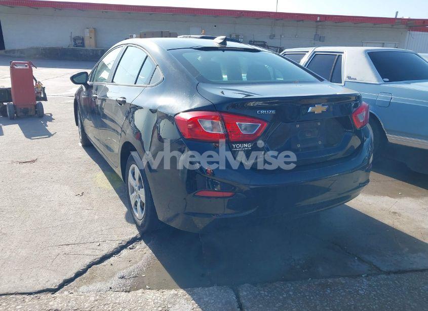 Photo 3 of 2018 Chevrolet Cruze LS AUTO (VIN 1G1BC5SM0J7239854)