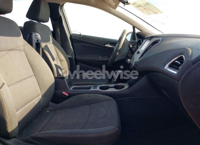 Photo 5 of 2018 Chevrolet Cruze LS AUTO (VIN 1G1BC5SM0J7239854)