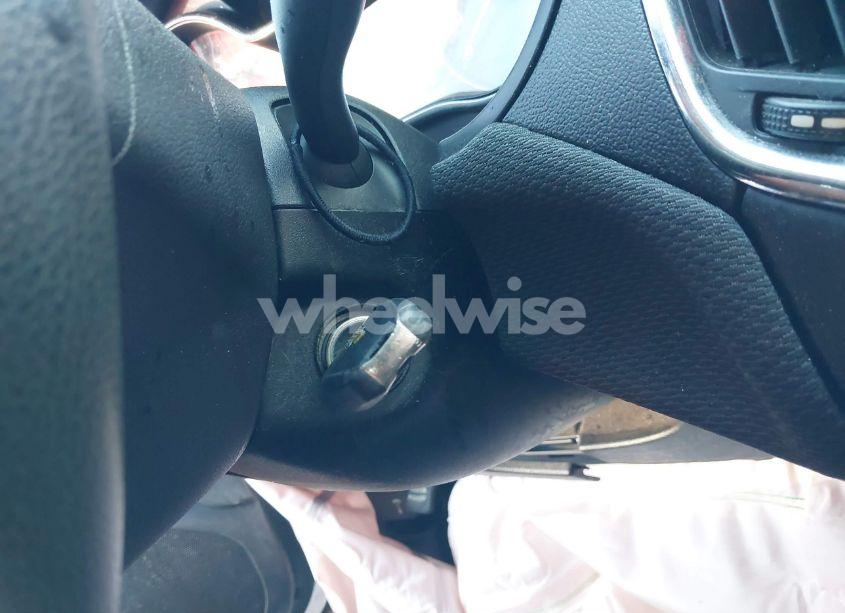 Photo 11 of 2019 Chevrolet Cruze LS (VIN 1G1BC5SM0K7122468)