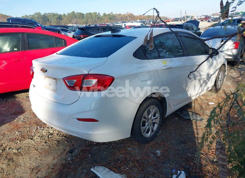 Photo 4 of 2019 Chevrolet Cruze LS (VIN 1G1BC5SM0K7122468)