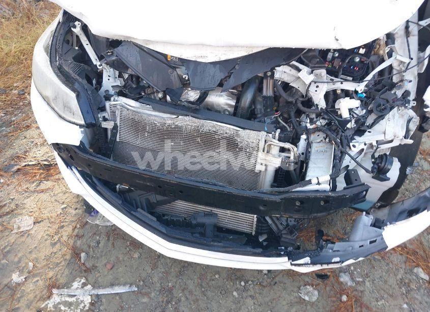 Photo 6 of 2019 Chevrolet Cruze LS (VIN 1G1BC5SM0K7122468)