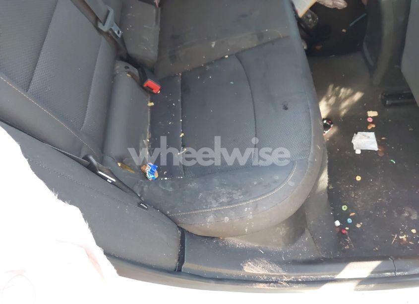 Photo 8 of 2019 Chevrolet Cruze LS (VIN 1G1BC5SM0K7122468)