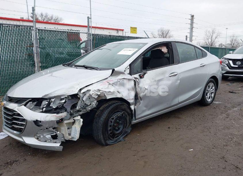 Photo 6 of 2019 Chevrolet Cruze LS (VIN 1G1BC5SM0K7135558)