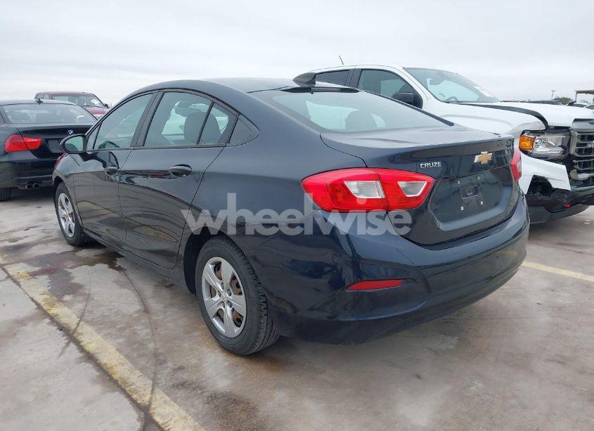 Photo 3 of 2016 Chevrolet Cruze LS AUTO (VIN 1G1BC5SM1G7243873)