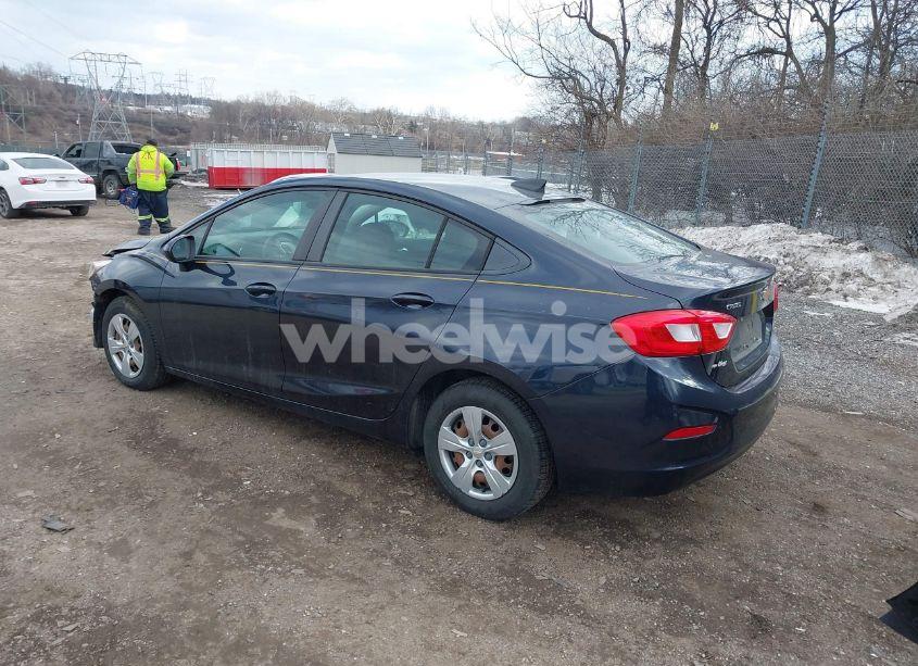 Photo 3 of 2016 Chevrolet Cruze LS AUTO (VIN 1G1BC5SM1G7248314)