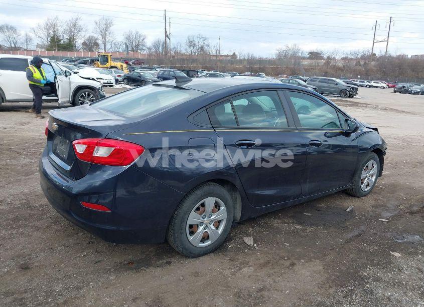 Photo 4 of 2016 Chevrolet Cruze LS AUTO (VIN 1G1BC5SM1G7248314)