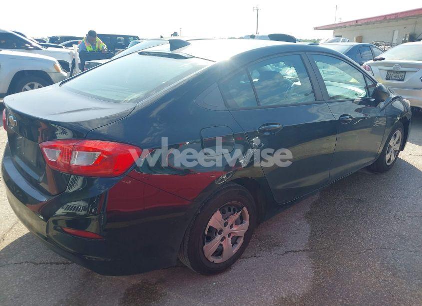 Photo 4 of 2016 Chevrolet Cruze LS AUTO (VIN 1G1BC5SM1G7273472)