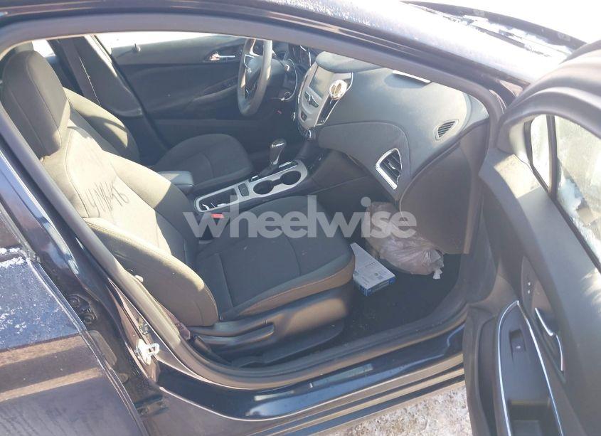 Photo 5 of 2016 Chevrolet Cruze LS AUTO (VIN 1G1BC5SM1G7292751)