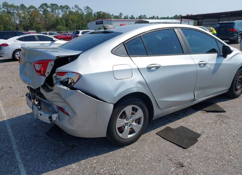 Photo 4 of 2016 Chevrolet Cruze LS AUTO (VIN 1G1BC5SM1G7325442)