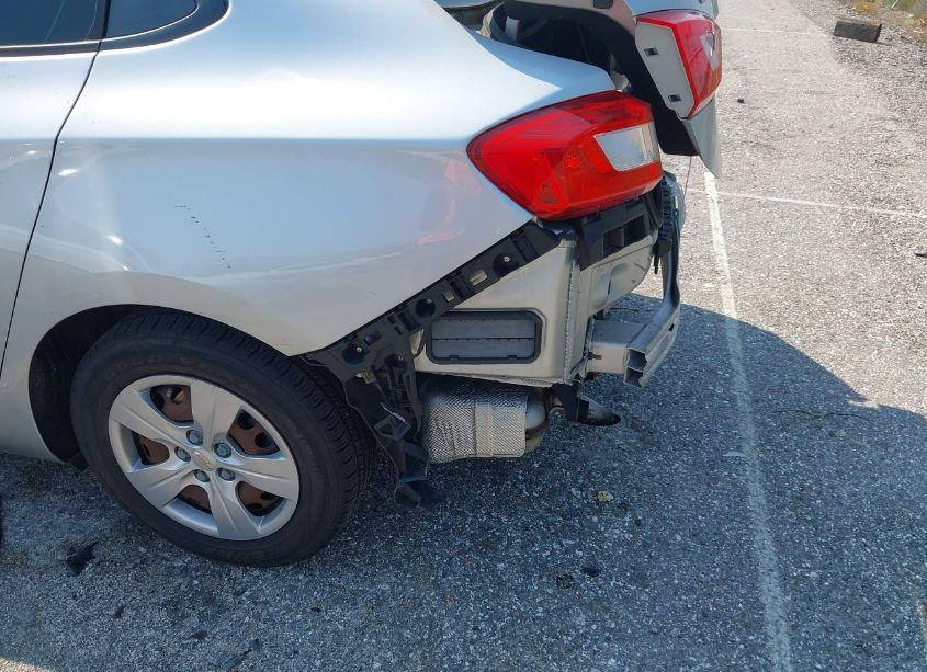 Photo 6 of 2016 Chevrolet Cruze LS AUTO (VIN 1G1BC5SM1G7325442)